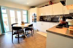 Kitchen/Diner- click for photo gallery